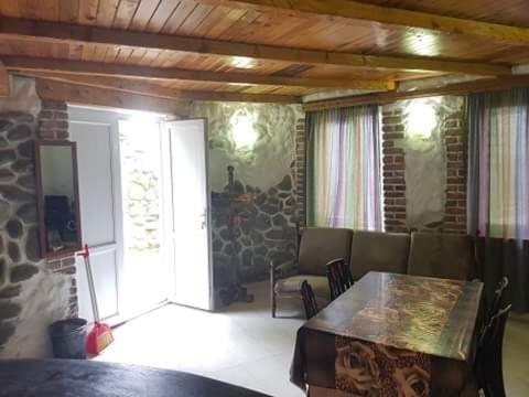 Old House Hotel Ureki Bagian luar foto