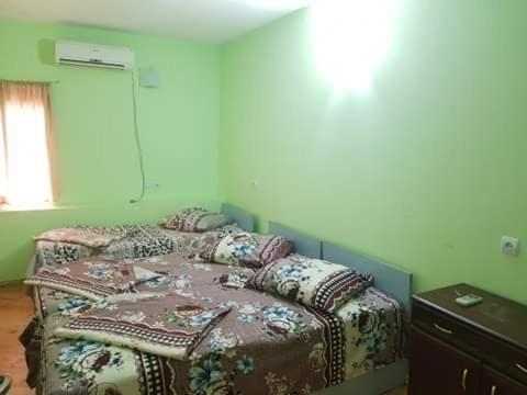 Old House Hotel Ureki Bagian luar foto