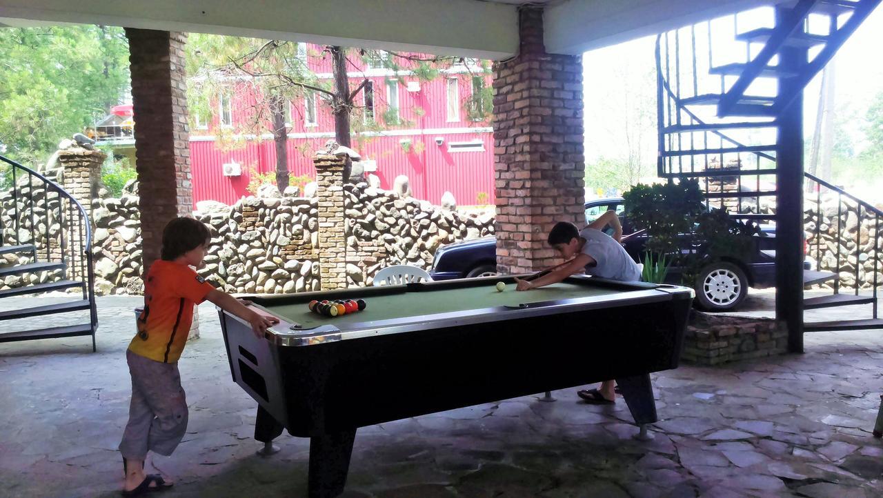 Old House Hotel Ureki Bagian luar foto
