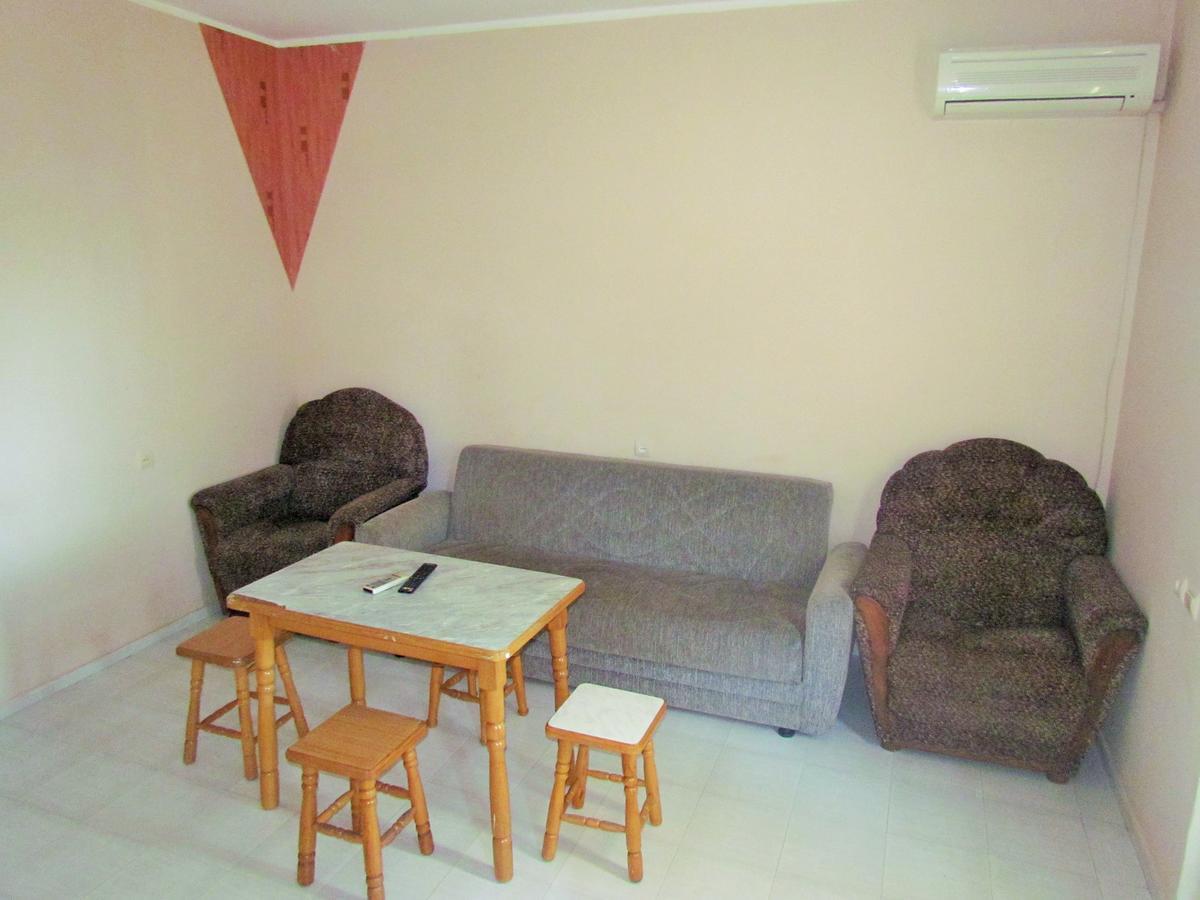 Old House Hotel Ureki Bagian luar foto